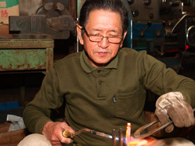 Kondo Masonry tools factory. Yoji Kondo is a brass brasing specialist.